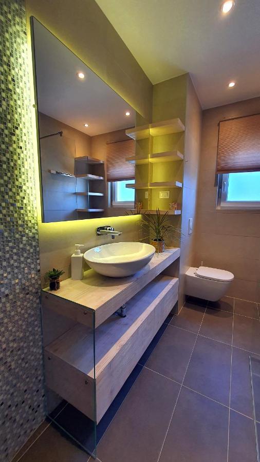 Beautiful View Apartment With Garage Space Mali Lošinj Exterior foto