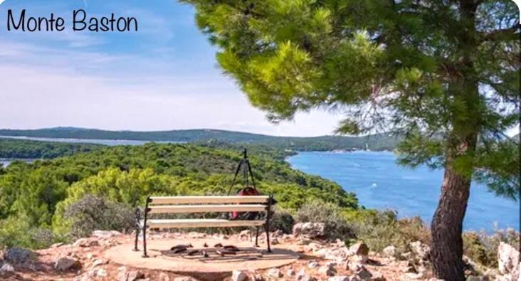Beautiful View Apartment With Garage Space Mali Lošinj Exterior foto